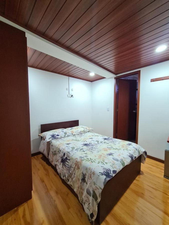 Hotel Casa Huesped Kiwi Богота Экстерьер фото