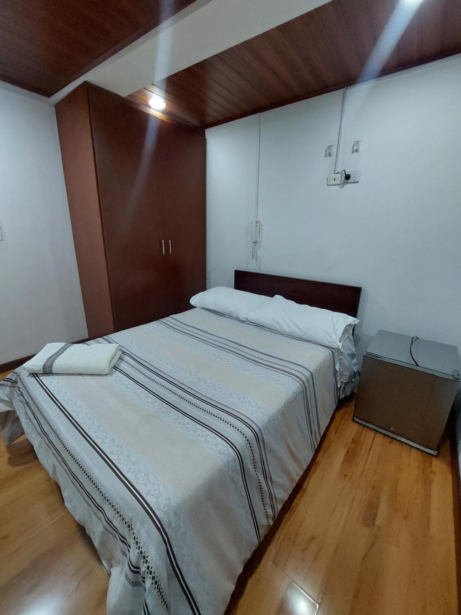 Hotel Casa Huesped Kiwi Богота Экстерьер фото